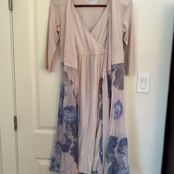 Seraphine Maternity/Nursing Wrap Dress in Pastel Blush & Blue Floral - Size 6 US - Picture 7 of 7